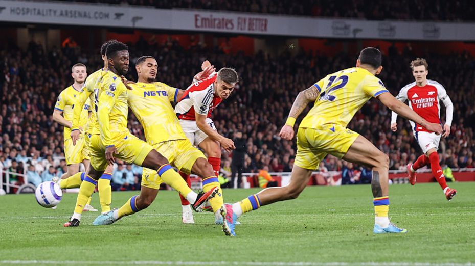 Arsenal Struggle Against Palace as Liverpool Close in on Premier League Title