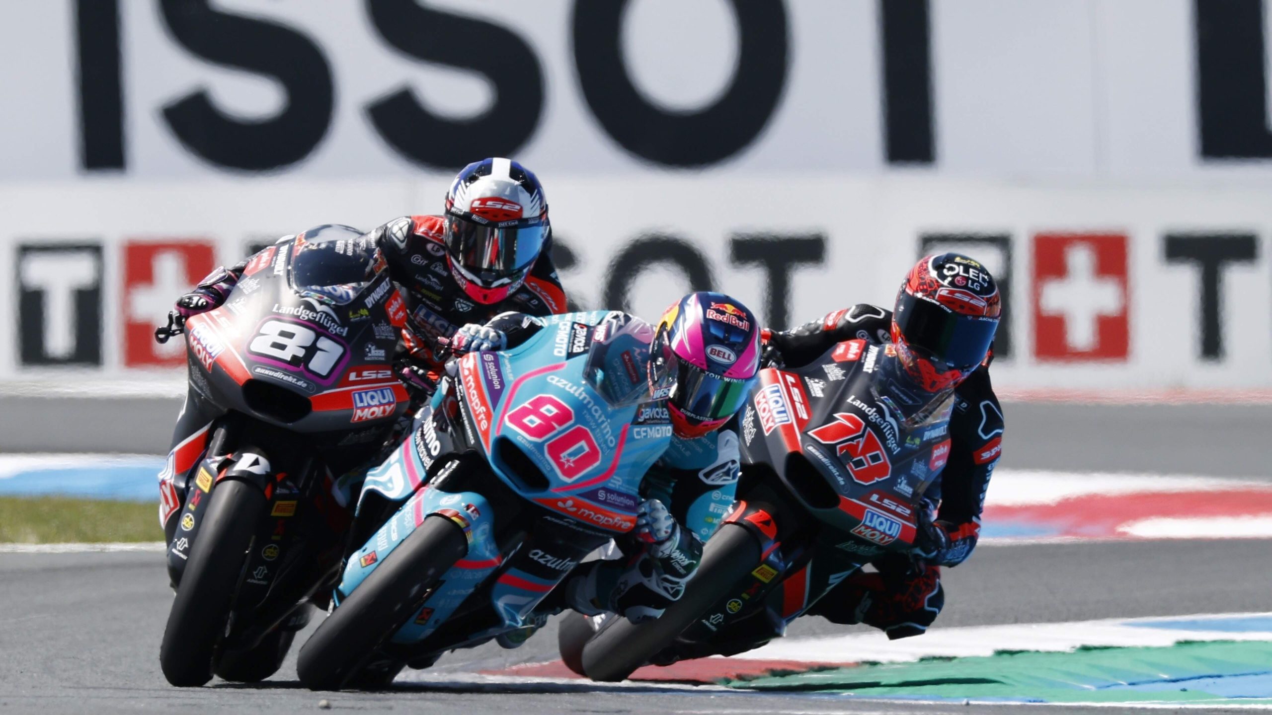 TT Assen: David Alonso wint na spectaculaire ontknoping in de Moto2, Collin Veijer net buiten de top10