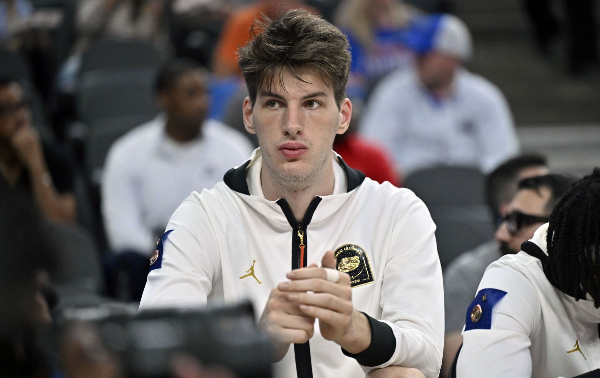 “Hope he never plays in NBA,” “SEC too rough”: College hoops fans rip Florida transfer Olivier Rioux as he commits to UC Irvine